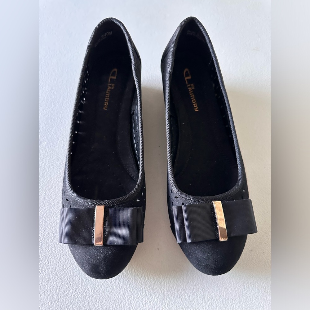 Chinese Laundry Black Suede Flat 9m